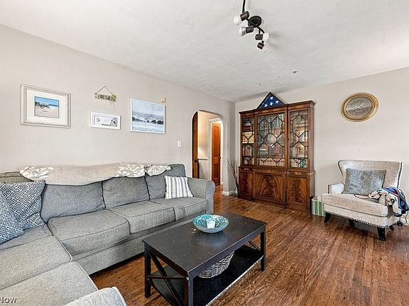 5th image of 23333 Marion Rd
