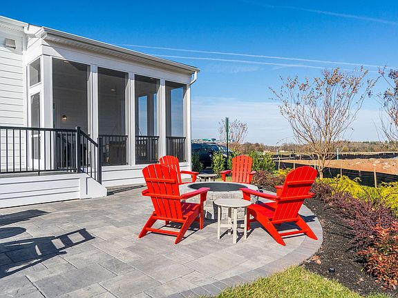 The Timberneck II - Back Patio