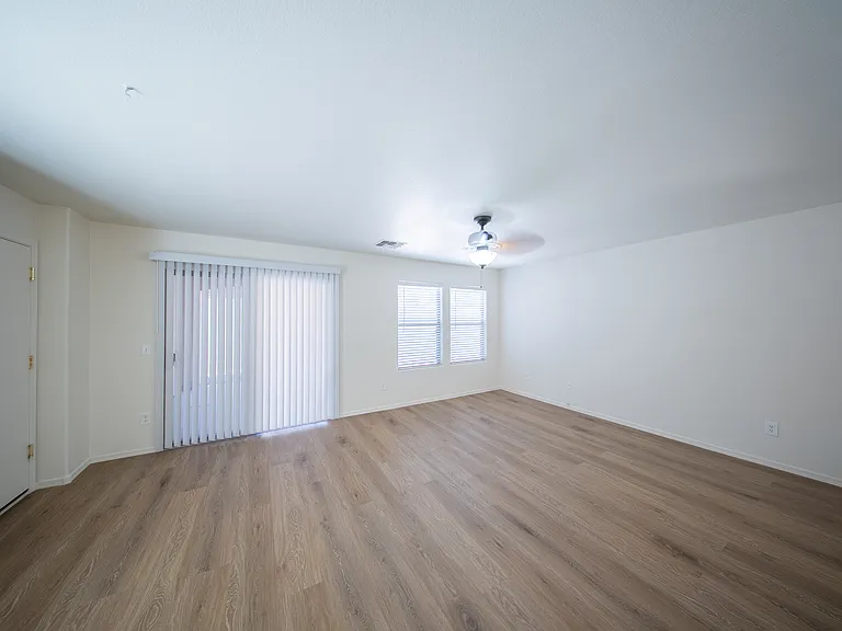 21160 E Avenida Del Valle — Photo 9