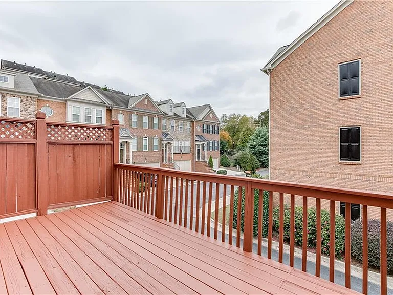 2801 Loftview Sq — Photo 35