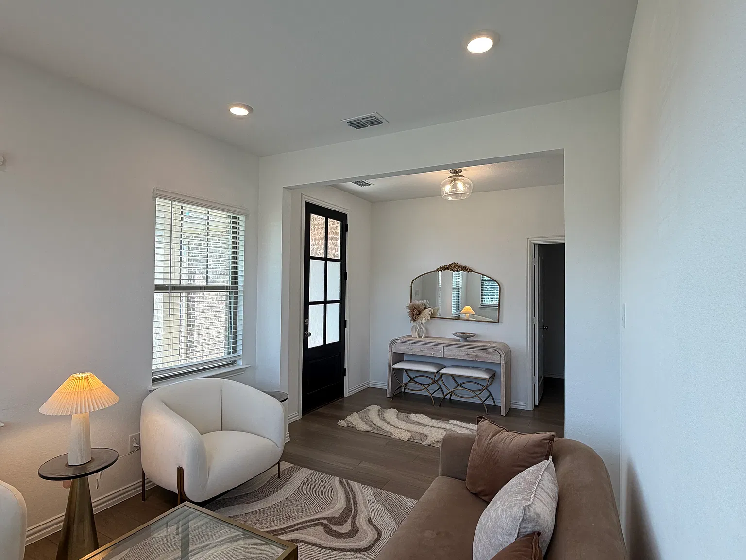 4 bed, 3.5 bath, 2651 sqft, $3,400 — Photo 4