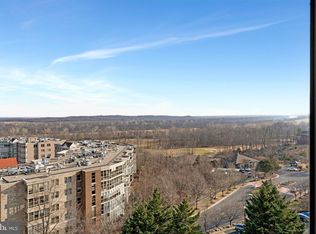 19385 Cypress Ridge Ter Unit 815, Lansdowne, VA 20176