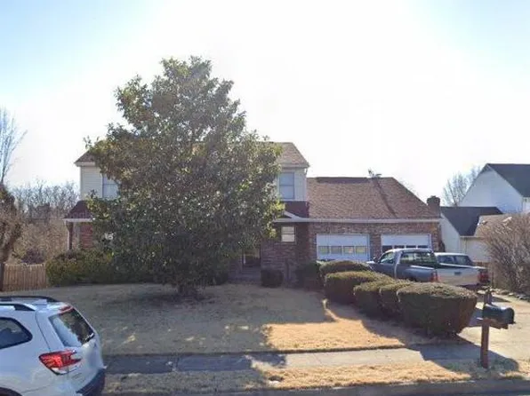 8883 Sweetbriar St, Manassas, VA 20110