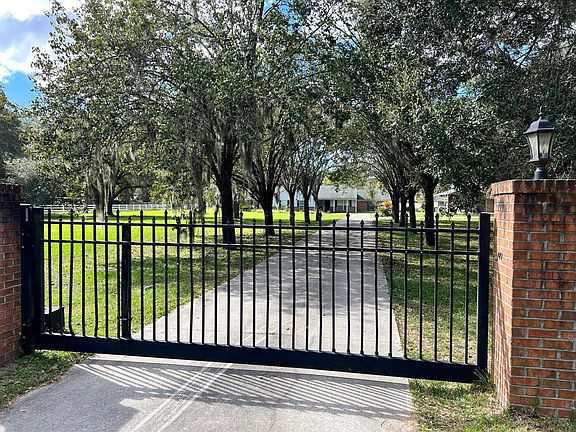 4th image of 12556 Joby Ln E