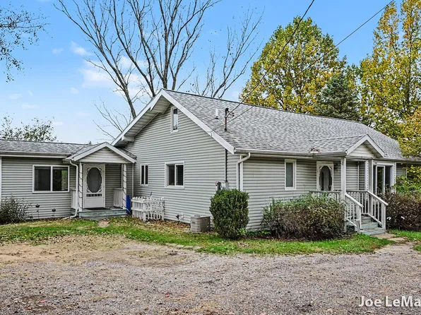 4616 Lake Chapin Rd, Berrien Springs, MI 49103