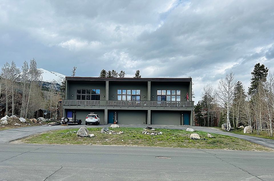 Property is right end unit