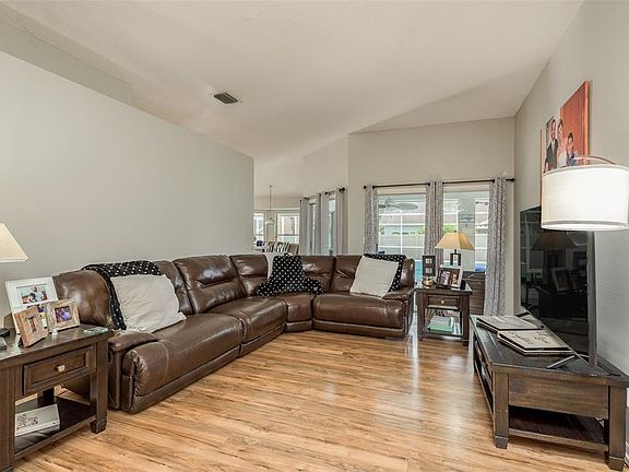 5th image of 28739 Cottagewood Dr
