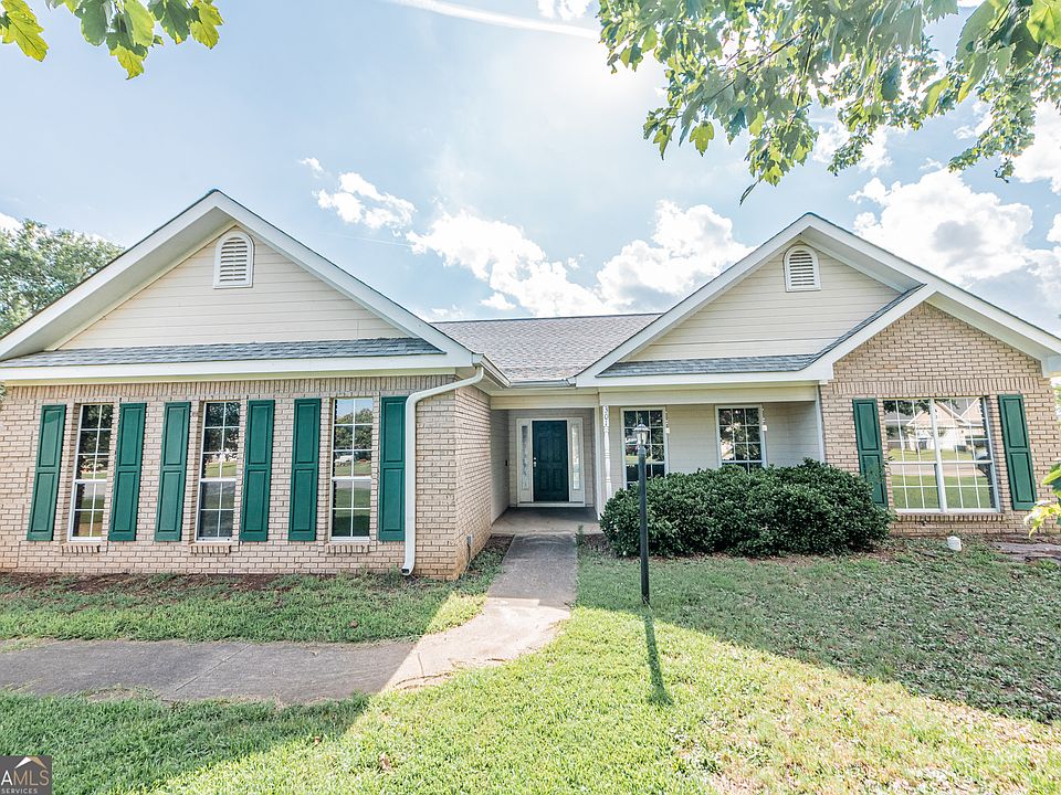1st image of 301 Bryson Way