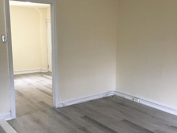 3rd image of 310 S Camac St APT 6