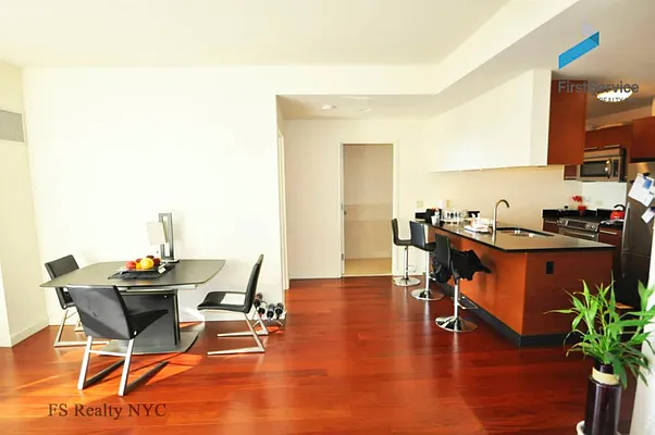 Sold by FirstService Realty (legacy) | media 16