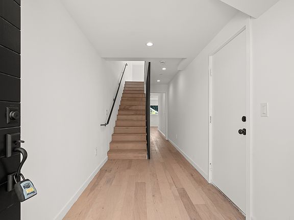 3rd image of 3564 Eagle Rock Blvd #1
