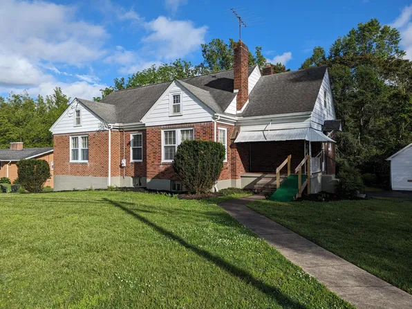 1987 Franklin St, Rocky Mount, VA 24151