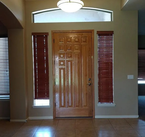 1234 E Ivanhoe Ct — Photo 2