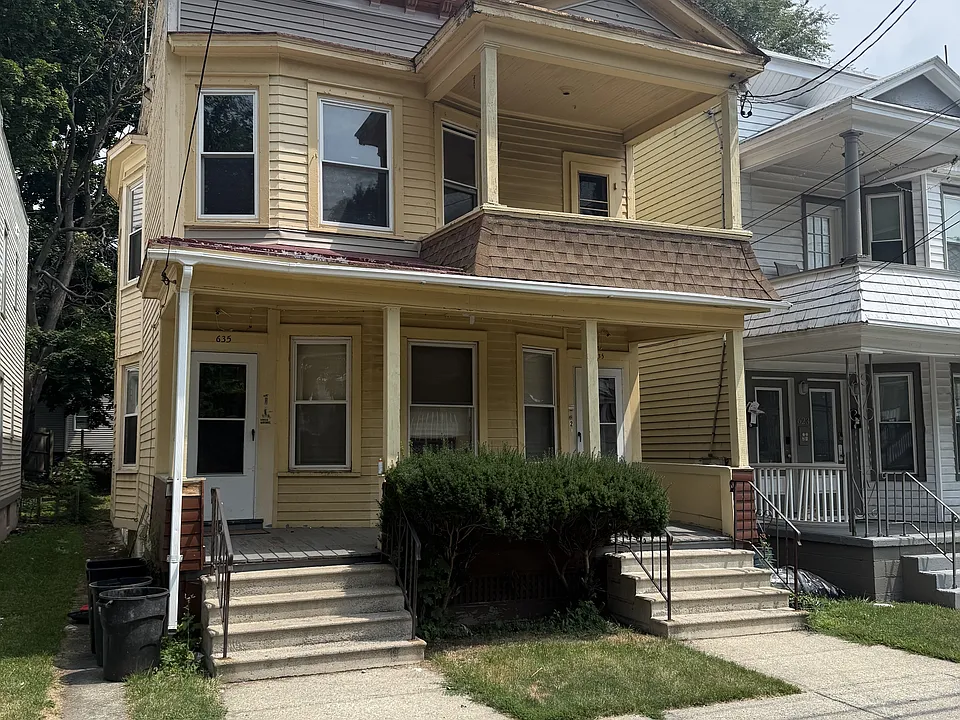 635 Myrtle Ave #2