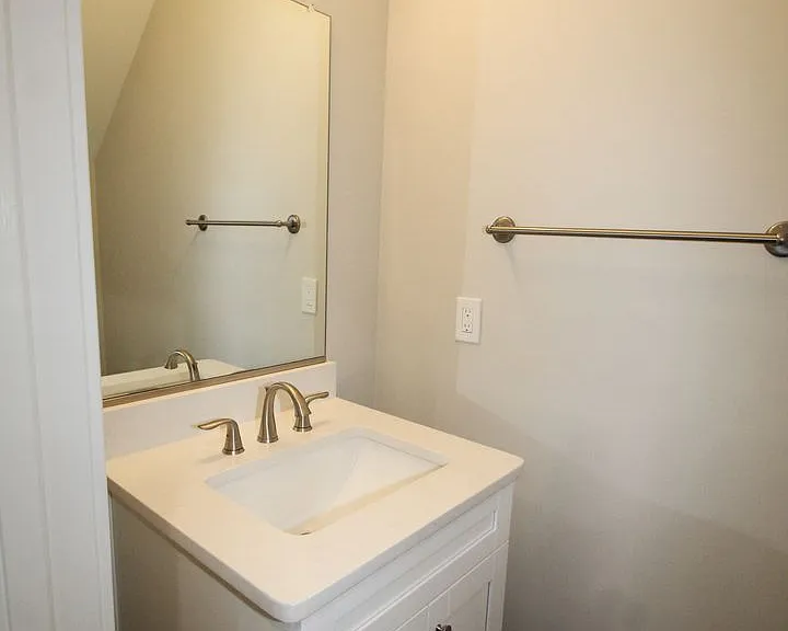 1505 W Cary St — Photo 9