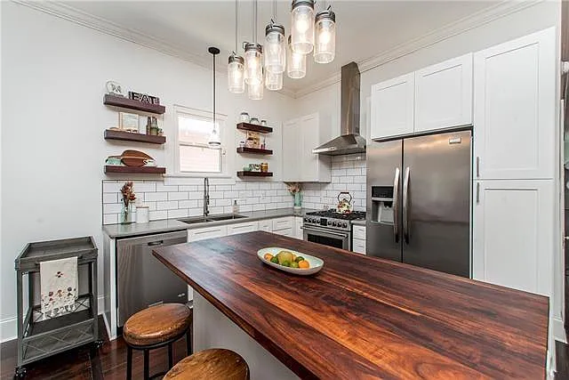 1526 Dante St — Photo 13