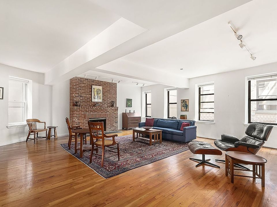 1st image of 622 Greenwich St APT 3D