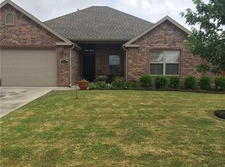 3605 SW Town Vu Rd, Bentonville, AR 72712