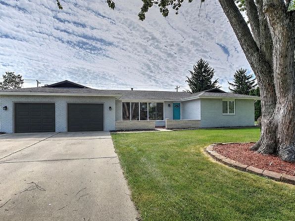 840 East Dr