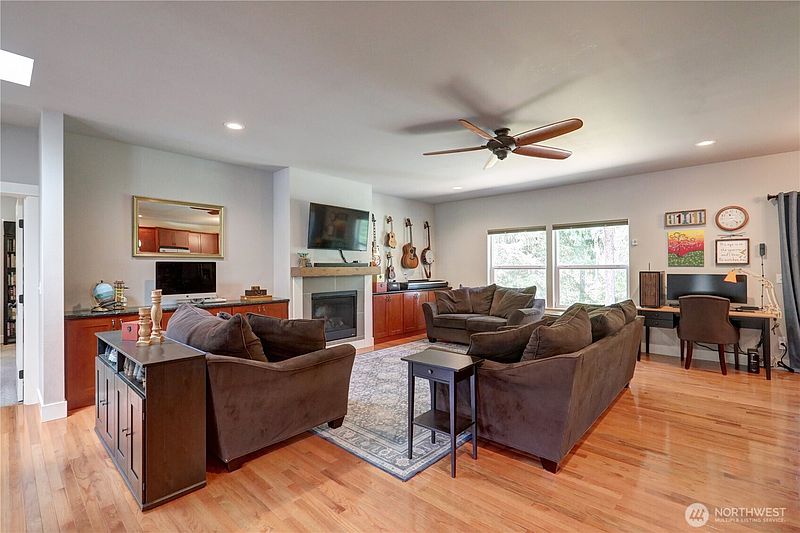 5th image of 15324 Glenshire Place SW