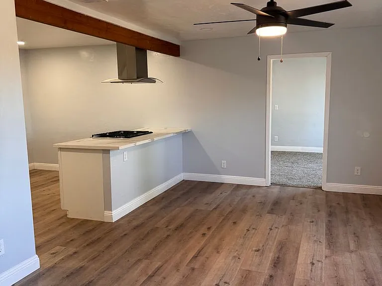 2719 E Norwich Ave — Photo 3