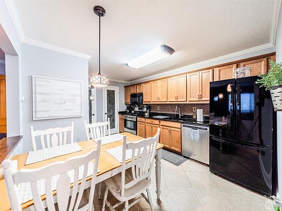 3rd image of 1045 Cricket Ln N #1045
