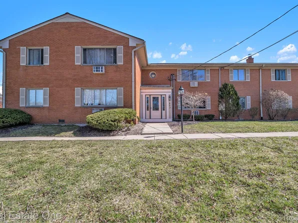 803 Plate St Unit 104, Rochester, MI 48307