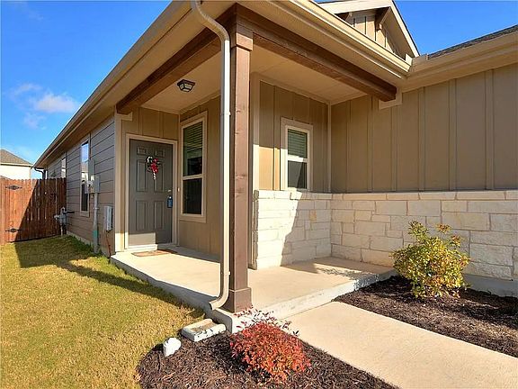 3rd image of 228 La Dera Dr
