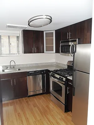 Rented by Greystar | media 12