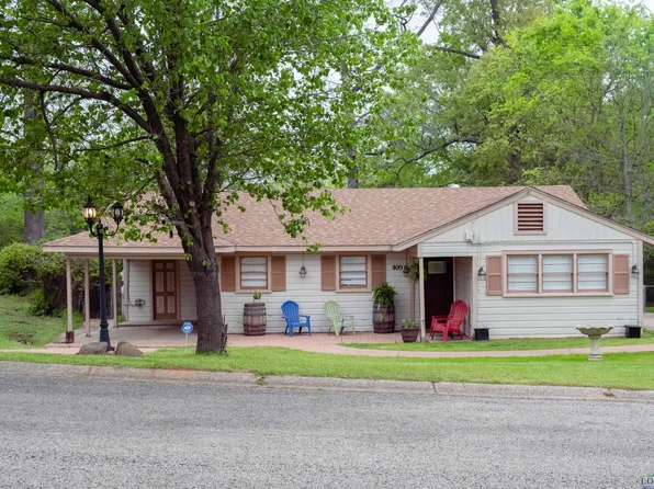 409 E Woodland Rd, Marshall, TX 75672