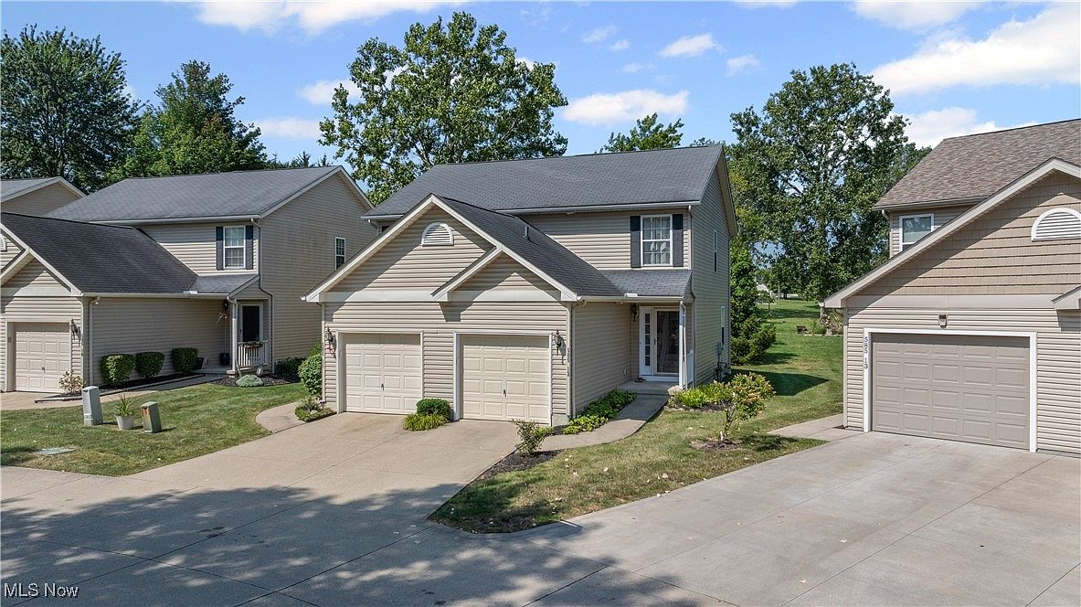 585 Birch Hill Dr Unit 12, Medina, OH 44256 | Zillow