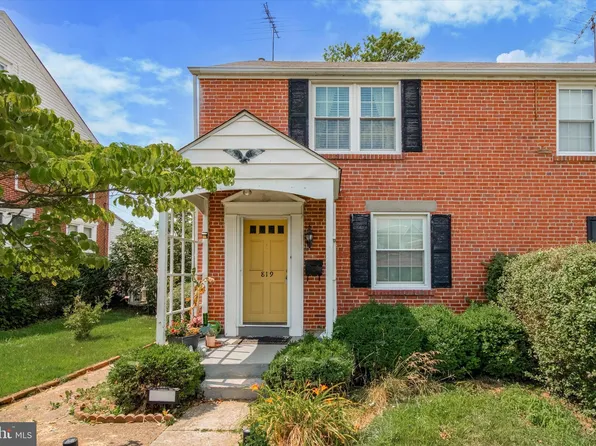 819 Noble St, Norristown, PA 19401