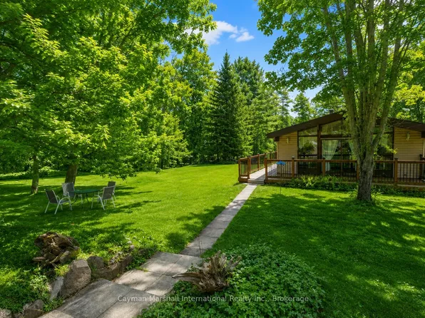 10 Magor Dr, Seguin, ON P0C 1J0
