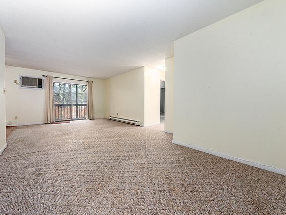 5th image of 432 Old Chatham #308