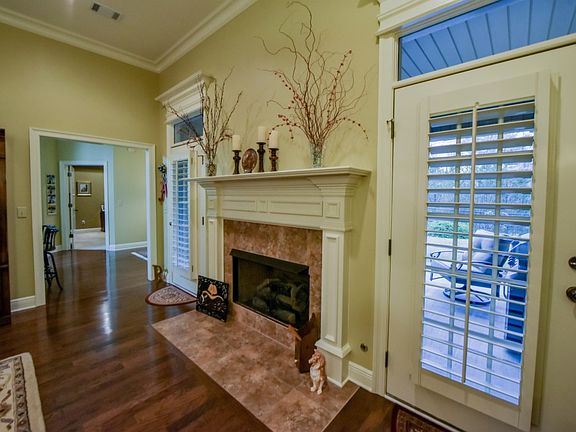 5th image of 4073 Sierra Dr