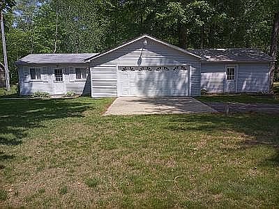 2nd image of 2095 Birchwood Dr