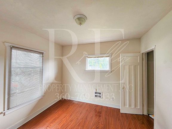 5th image of 922 15th St