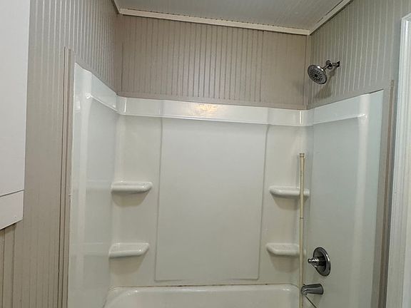 2nd image of 307 Crawford Ln