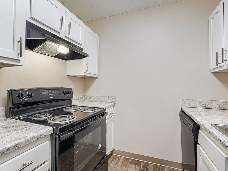 One Bedroom A (Renovated) - 1 Bed / 1 Bath - 720 Sq.Ft.