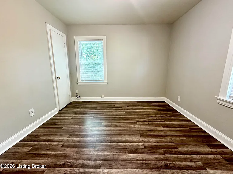 4307 Elliott Ave #6 — Photo 6