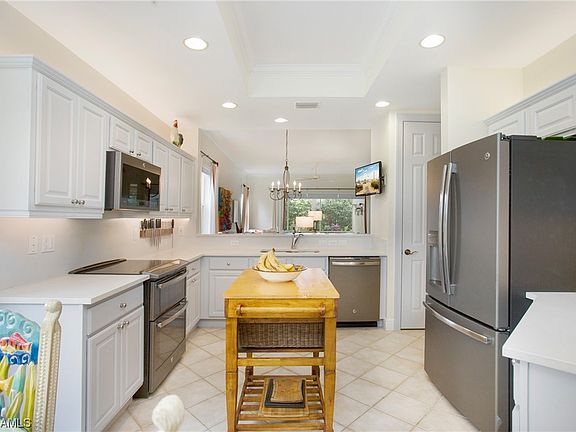 4th image of 4800 Yacht Harbor Dr #811
