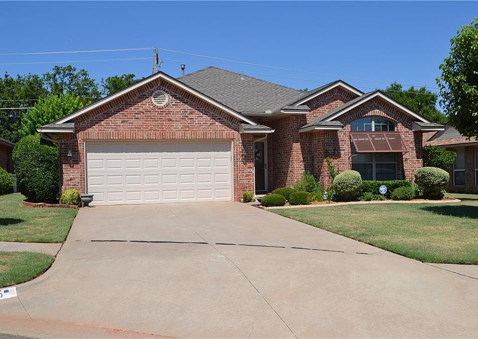 1st image of 16405 Village Green Dr