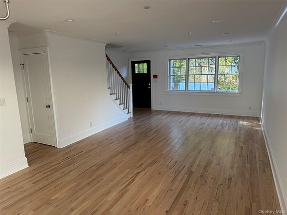 3rd image of 39 Clifford Pl #39
