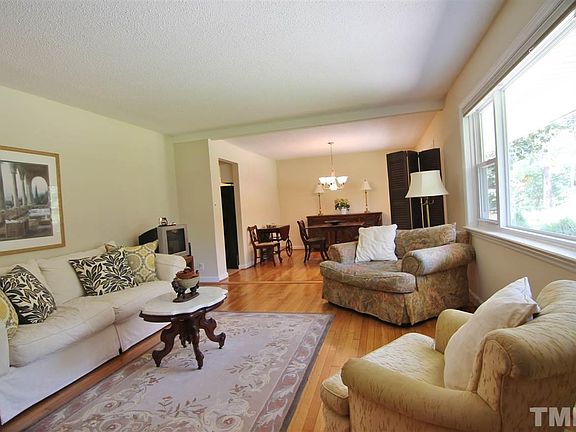 3rd image of 3111 Sherbon Dr