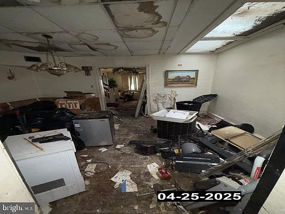 5th image of 2329 W Tioga St