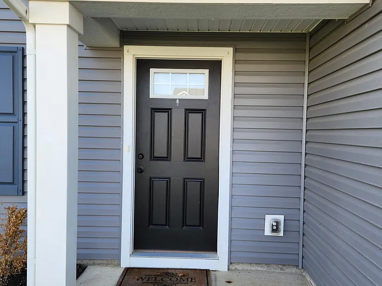 9760 Oak Grove Dr — Photo 3