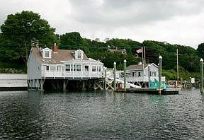 2nd image of 135 Riverside Dr