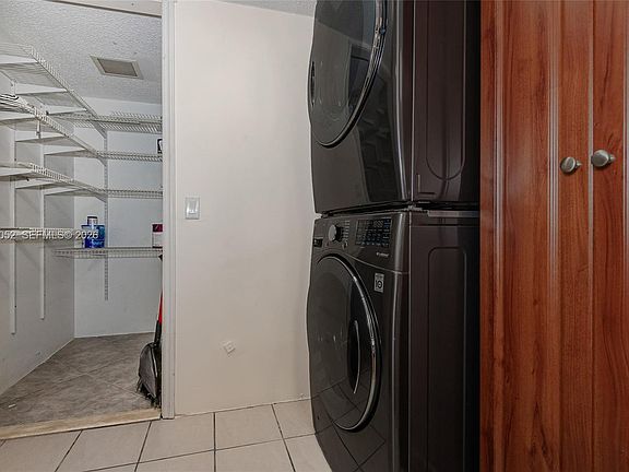 3rd image of 1504 NW 112th Ter