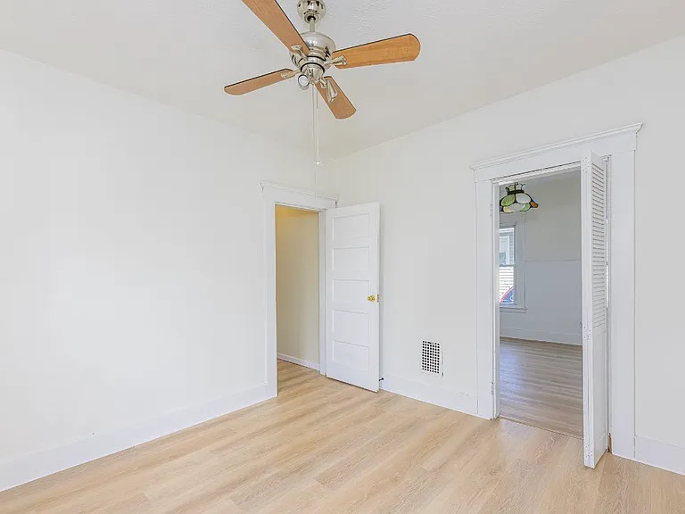 176 Leete St #1 — Photo 8