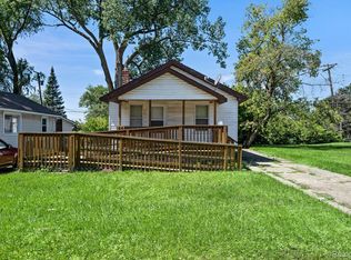 771 Young St, Pontiac, MI 48340